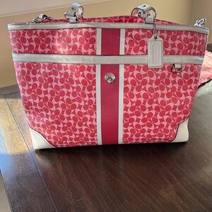 Stylish Pink and White Tote Bag